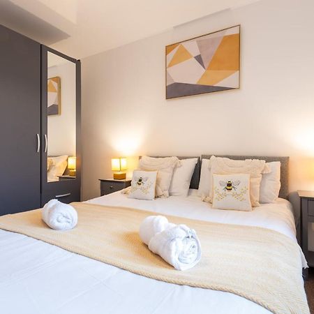 Parking - Spacious - Smart Tv - Self Checkin - Garden - King Derby Ngoại thất bức ảnh